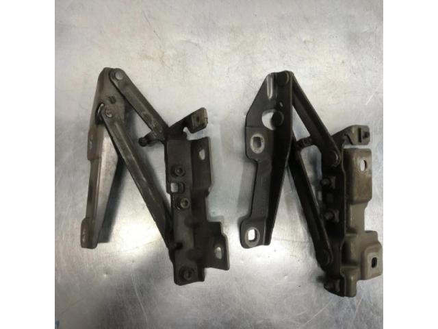 bontott OPEL INSIGNIA Motorháztető Zsanér Pár