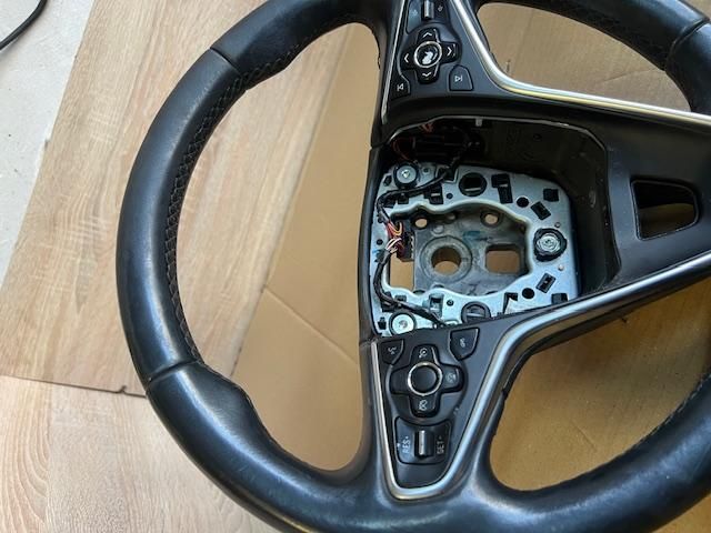 bontott OPEL INSIGNIA Multikormány