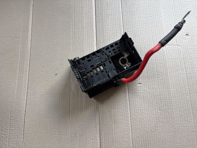 bontott OPEL INSIGNIA Pozitív Kábel Elosztó