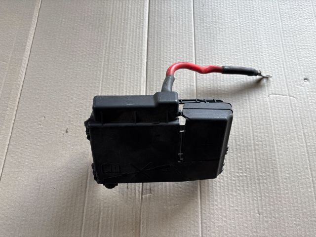 bontott OPEL INSIGNIA Pozitív Kábel Elosztó