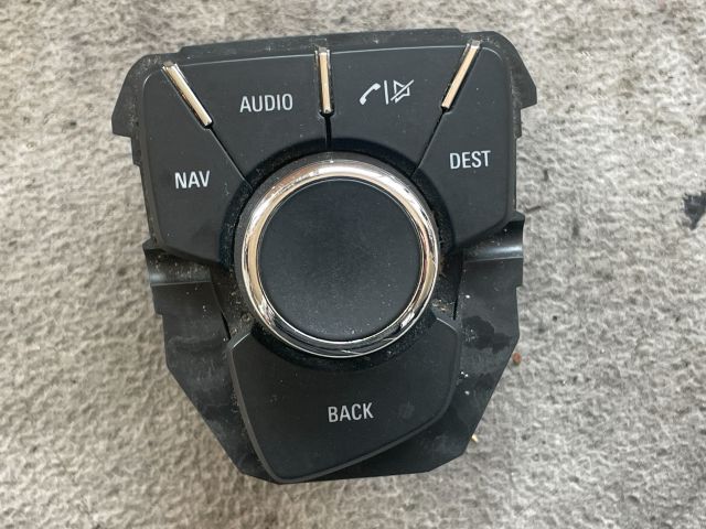 bontott OPEL INSIGNIA Rádió / CD Kapcsoló