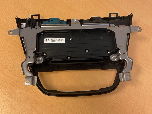 bontott OPEL INSIGNIA Rádió / CD Kapcsoló