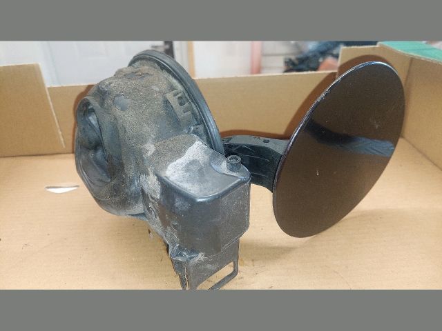 bontott OPEL INSIGNIA Tankajtó