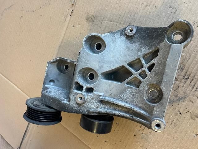 bontott OPEL INSIGNIA Tartó Bak