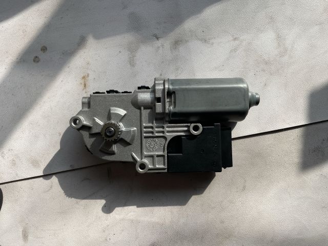 bontott OPEL INSIGNIA Tetőablak Motor