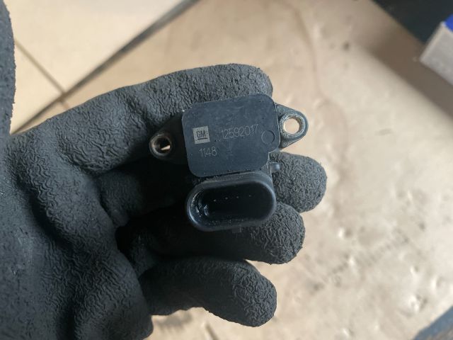 bontott OPEL INSIGNIA Töltőnyomás Érzékelő