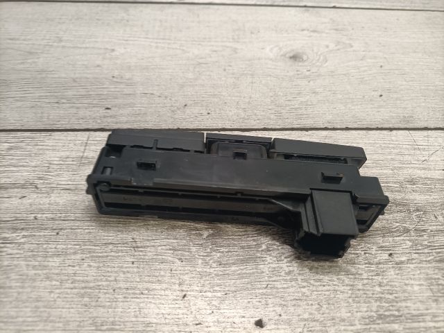 bontott OPEL INSIGNIA Vészvillogó Kapcsoló