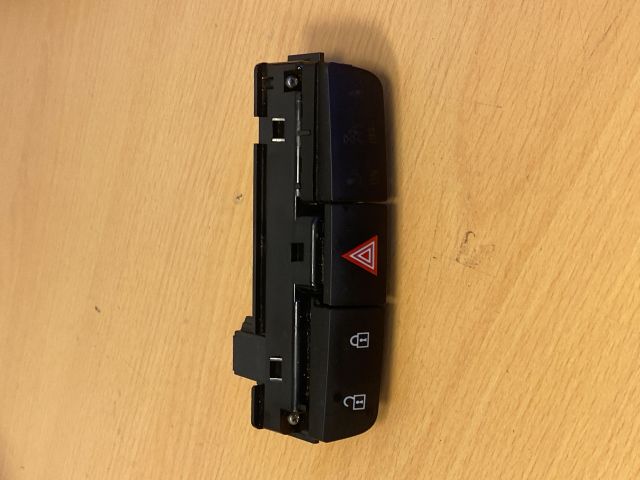 bontott OPEL INSIGNIA Vészvillogó Kapcsoló