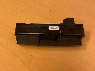 bontott OPEL INSIGNIA Vészvillogó Kapcsoló