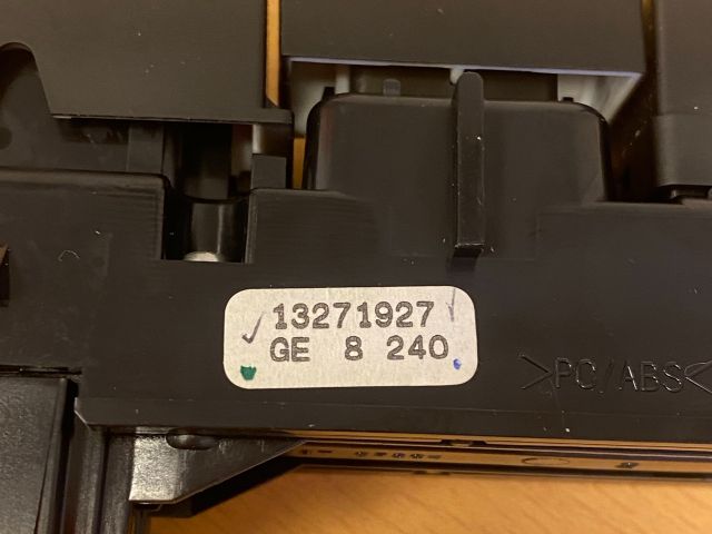 bontott OPEL INSIGNIA Vészvillogó Kapcsoló