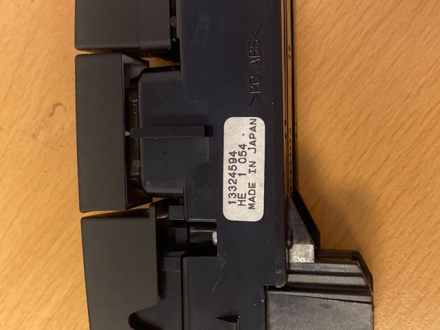 bontott OPEL INSIGNIA Vészvillogó Kapcsoló