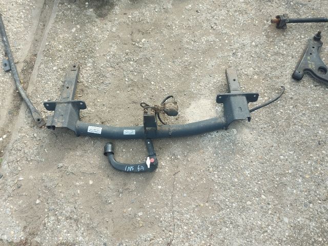 bontott OPEL INSIGNIA Vonóhorog Fej