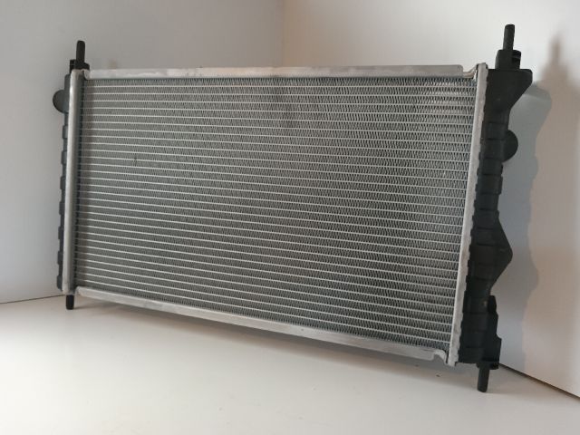 bontott OPEL KADETT Vízhűtő Radiátor (Nem klímás)