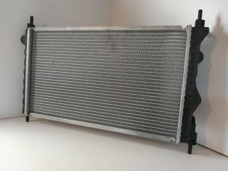 bontott OPEL KADETT Vízhűtő Radiátor (Nem klímás)