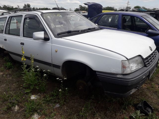 bontott OPEL KADETT Porlasztó (1 db)