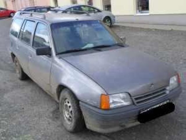 bontott OPEL KADETT Üzemanyag Szivattyú