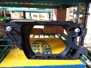 bontott OPEL KADETT Bal Fényszóró Tartó