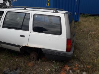 bontott OPEL KADETT Bal hátsó Ablakemelő Szerkezet (Mechanikus)