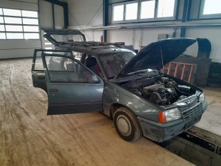 bontott OPEL KADETT Bal hátsó Ablakemelő Szerkezet (Mechanikus)