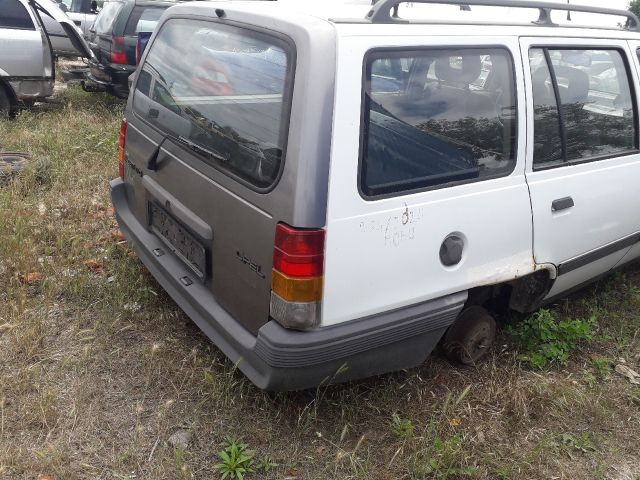 bontott OPEL KADETT Bal hátsó Külső Kilincs