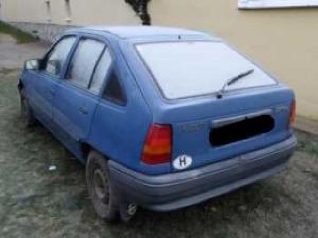 bontott OPEL KADETT Bal Hátsó Lámpa