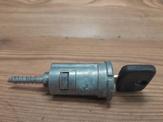 bontott OPEL KADETT Gyújtáskapcsoló Zárbetét