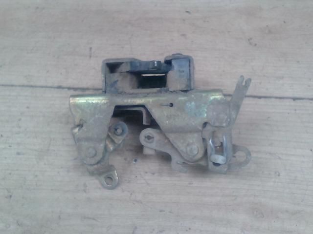 bontott OPEL KADETT Jobb hátsó Ajtózár