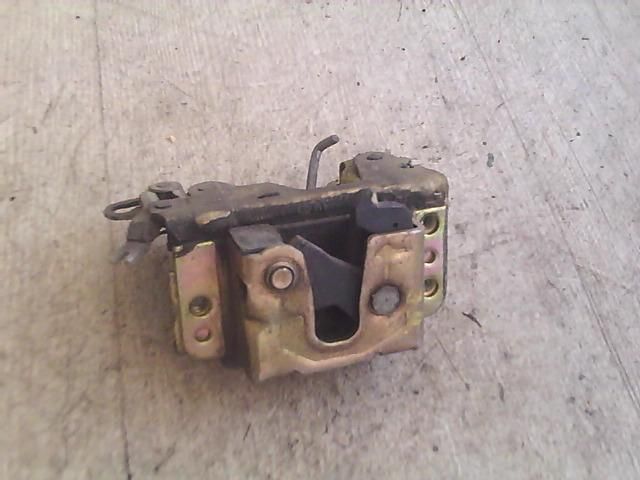 bontott OPEL KADETT Jobb hátsó Ajtózár