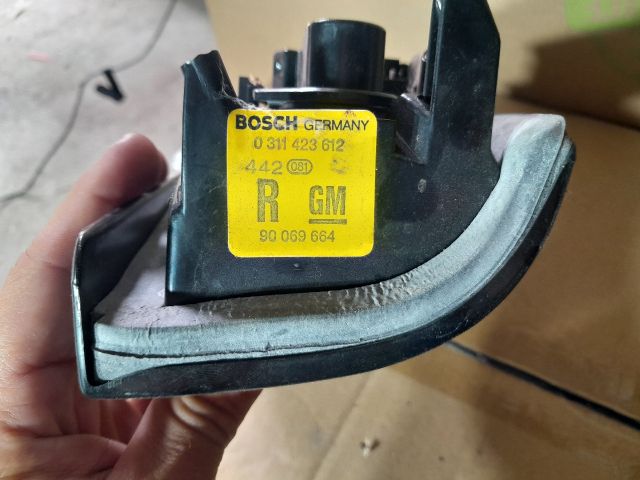 bontott OPEL KADETT Jobb Hátsó Lámpa