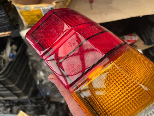 bontott OPEL KADETT Jobb Hátsó Lámpa