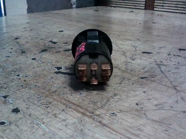 bontott OPEL KADETT Vészvillogó Kapcsoló