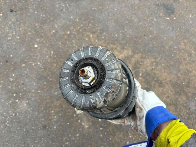 bontott OPEL KARL Bal első Lengéscsillapító