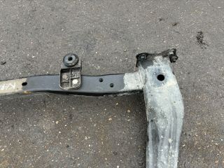 bontott OPEL KARL Első Bölcső