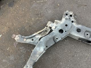 bontott OPEL KARL Első Bölcső