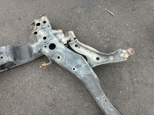 bontott OPEL KARL Első Bölcső