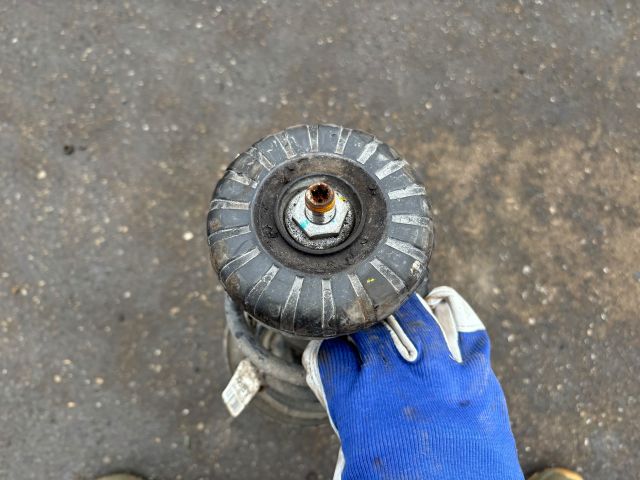 bontott OPEL KARL Jobb első Lengéscsillapító