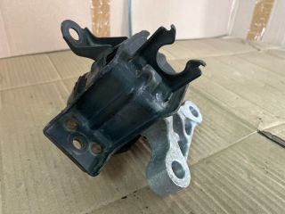 bontott OPEL KARL Motor Tartó Bak (Pozíciófüggetlen)