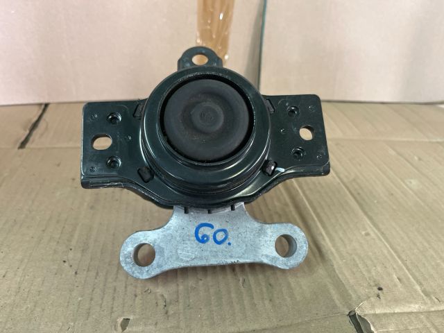 bontott OPEL KARL Motor Tartó Bak (Pozíciófüggetlen)