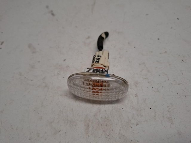 bontott OPEL KARL Bal első Irányjelző