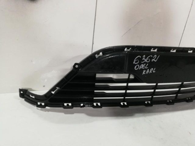 bontott OPEL KARL Első Lökhárító Alsó Középső Díszrács