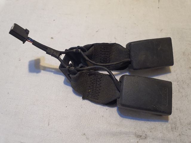 bontott OPEL KARL Hátsó középső Biztonsági Öv