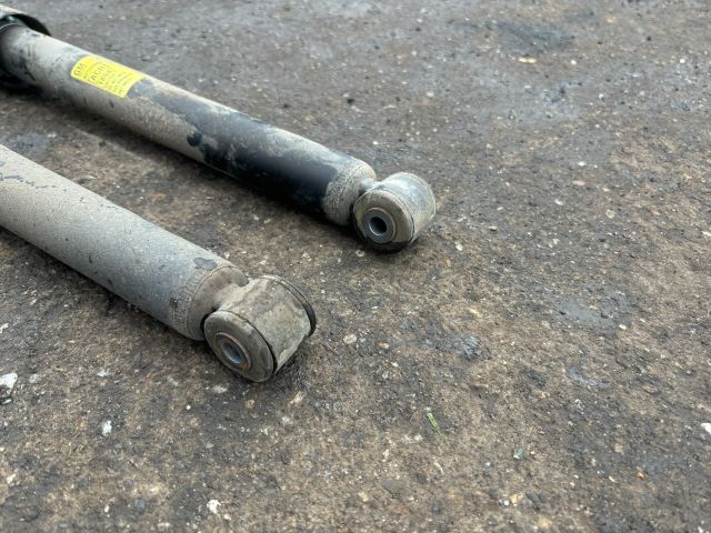 bontott OPEL KARL Hátsó Lengéscsillapító Pár