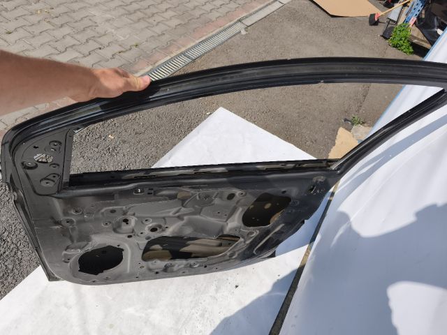 bontott OPEL KARL Jobb első Ajtó (Üres lemez)