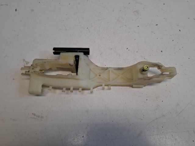 bontott OPEL KARL Jobb első Külső Kilincsfészek