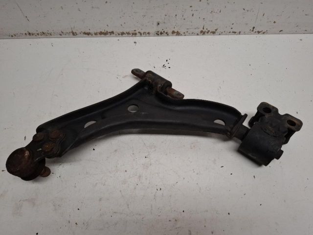 bontott OPEL KARL Jobb első Lengőkar