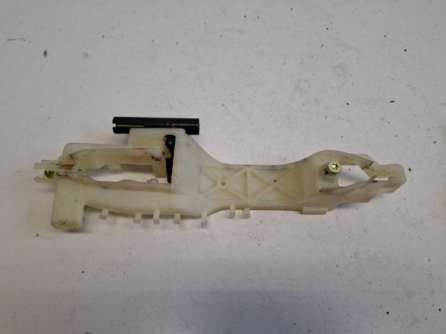 bontott OPEL KARL Jobb hátsó Külső Kilincsfészek