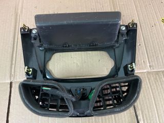 bontott OPEL KARL Középső Szellőző