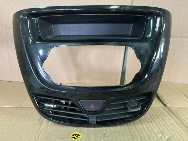 bontott OPEL KARL Középső Szellőző