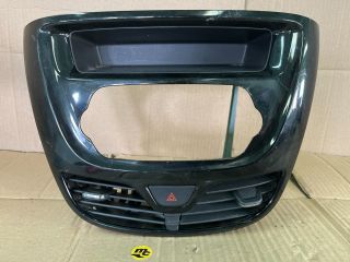 bontott OPEL KARL Középső Szellőző