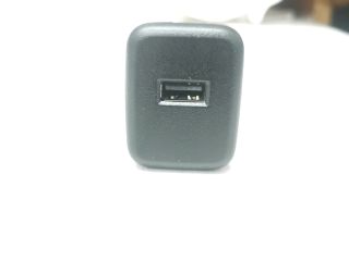 bontott OPEL KARL USB Aljzat